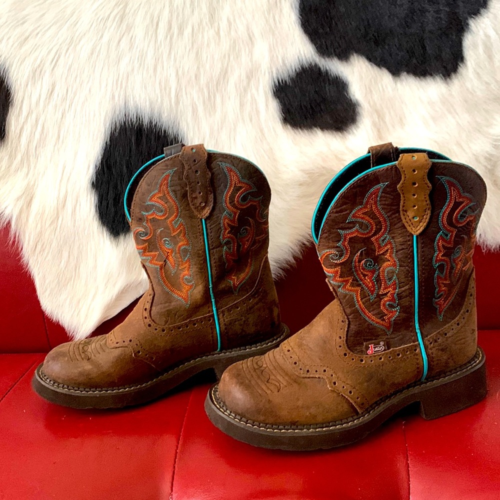 Justin Cowboy Boots